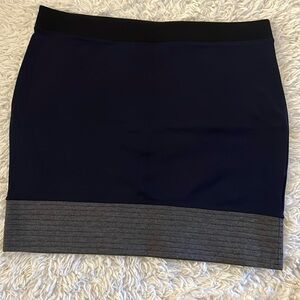 Cute mini skirt!